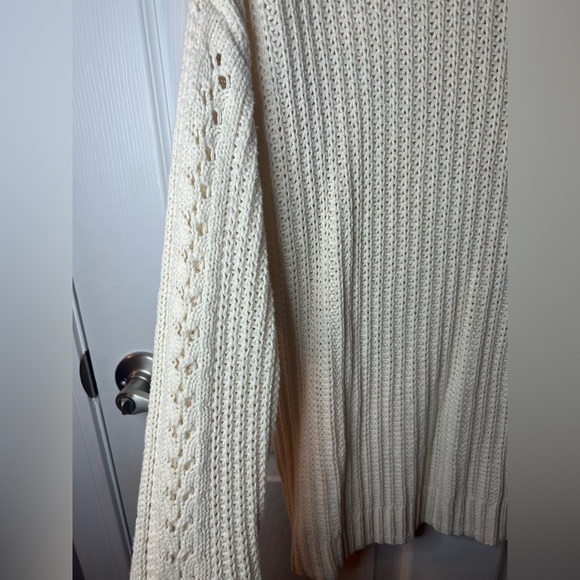 American Eagle Women’s Cream Knit Sweater Large - Picture 3 of 6